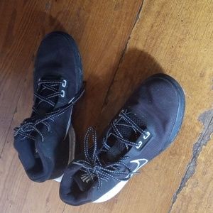 Black n white Nike, size 9 us,